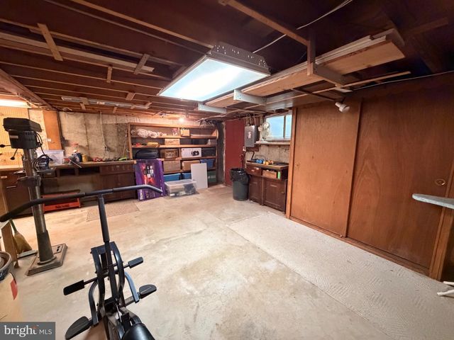 451 W NEVERSINK RD, Reading, PA 19606