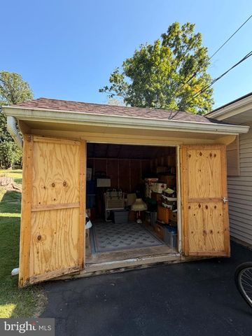 451 W NEVERSINK RD, Reading, PA 19606