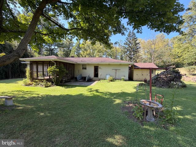 451 W NEVERSINK RD, Reading, PA 19606