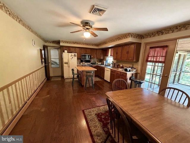 451 W NEVERSINK RD, Reading, PA 19606