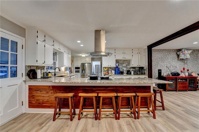 2136 Briarwood Court, Snellville, GA 30078