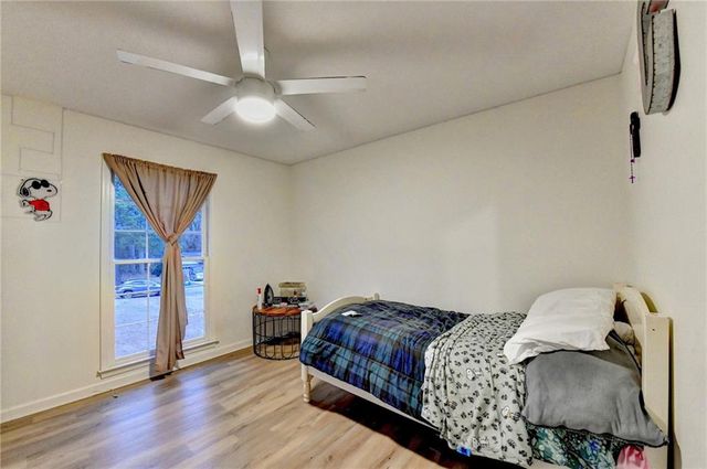 2136 Briarwood Court, Snellville, GA 30078