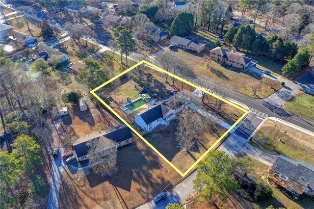 2136 Briarwood Court, Snellville, GA 30078