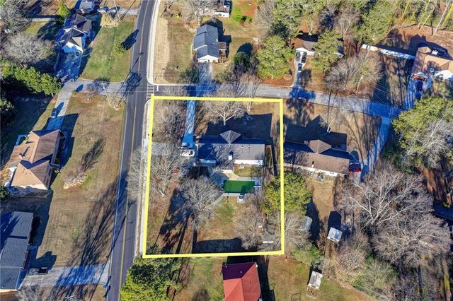 2136 Briarwood Court, Snellville, GA 30078