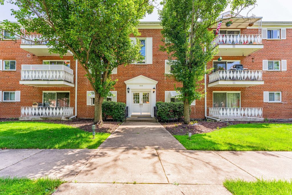 705 N Western Avenue 1C, Park Ridge, IL 60068