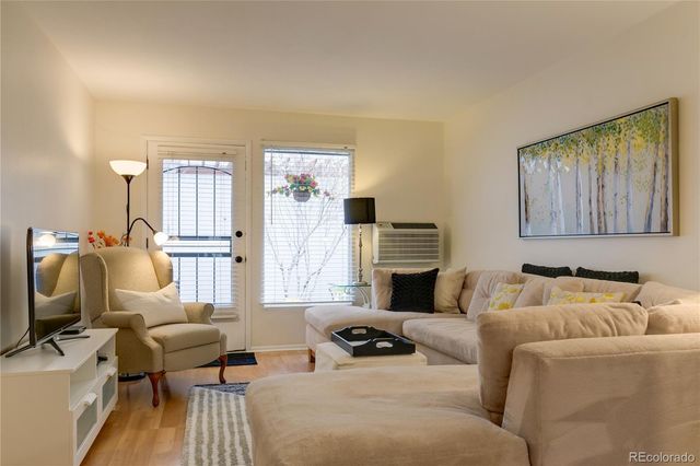 526 Clayton Street, Denver, CO 80206