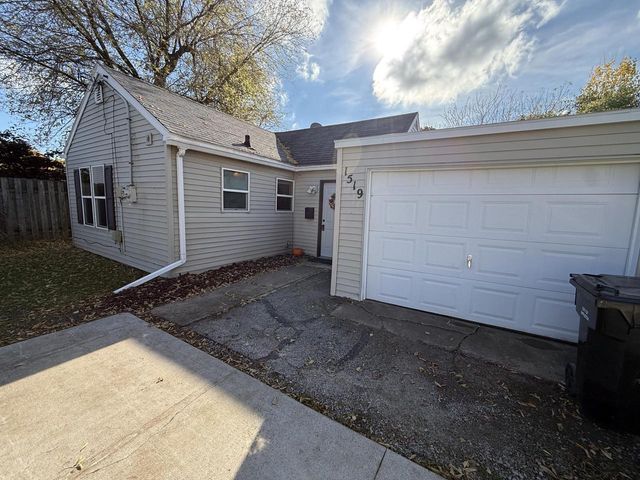 1519 E Harriet STREET, Appleton, WI 54915