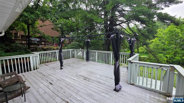 91 Goldfinch Lane, West Milford, NJ 07421