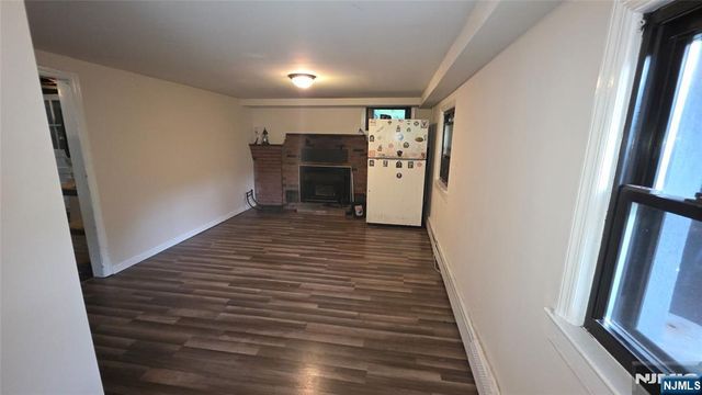 91 Goldfinch Lane, West Milford, NJ 07421