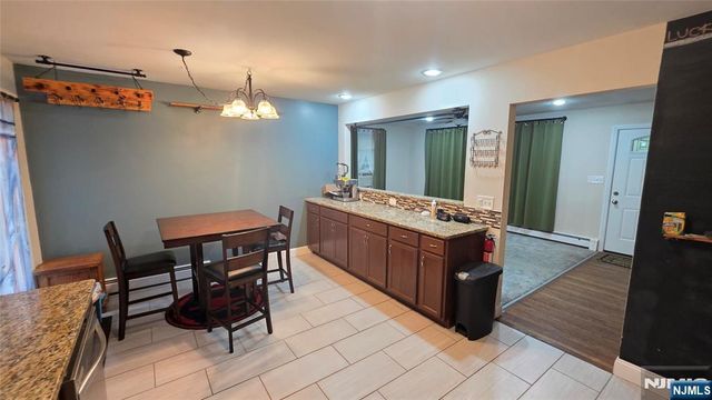 91 Goldfinch Lane, West Milford, NJ 07421