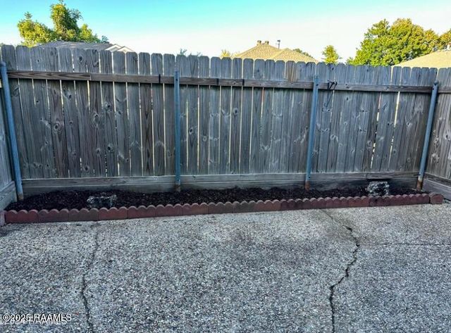 200 Lodge Drive Drive 112, Lafayette, LA 70506