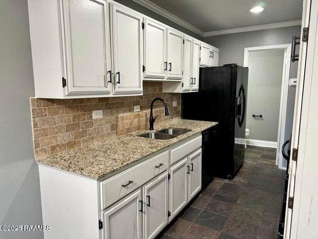 200 Lodge Drive Drive 112, Lafayette, LA 70506