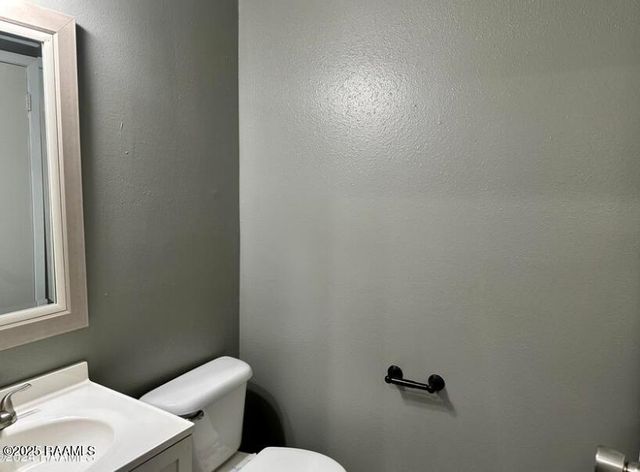 200 Lodge Drive Drive 112, Lafayette, LA 70506