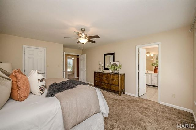 368 Clarendon Lane, St Charles, MO 63301