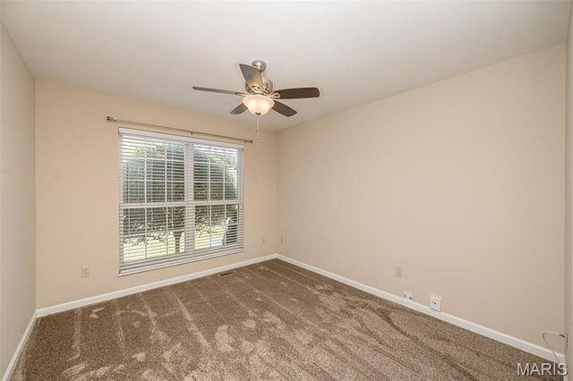 368 Clarendon Lane, St Charles, MO 63301