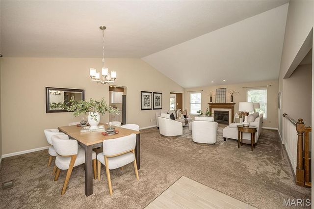 368 Clarendon Lane, St Charles, MO 63301