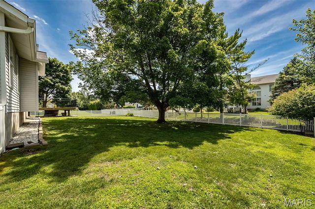 368 Clarendon Lane, St Charles, MO 63301