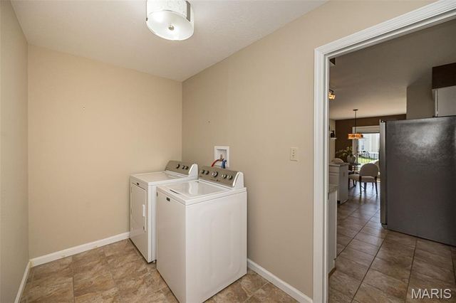 368 Clarendon Lane, St Charles, MO 63301