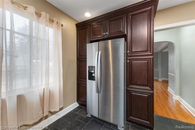 16814 Edinborough Road, Detroit, MI 48219