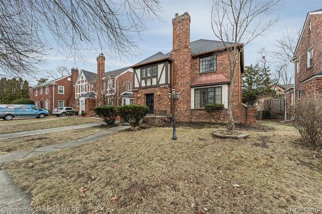 16814 Edinborough Road, Detroit, MI 48219