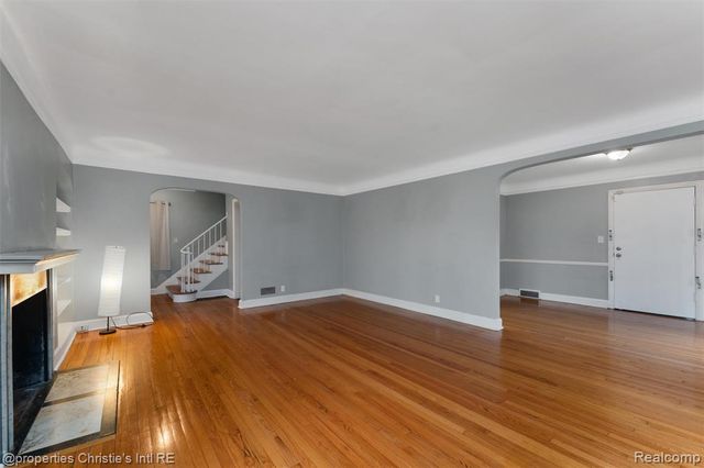 16814 Edinborough Road, Detroit, MI 48219