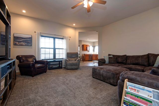 6573 Prairie Circle, Merriam Woods, MO 65740