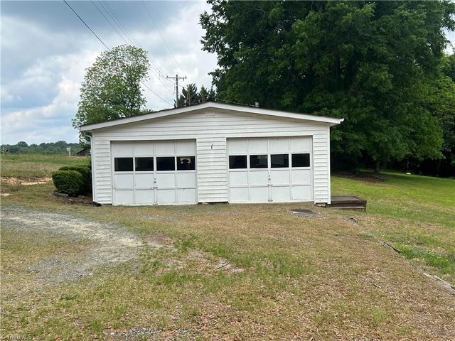 6090 Eaton Road, Walnut Cove, NC 27052