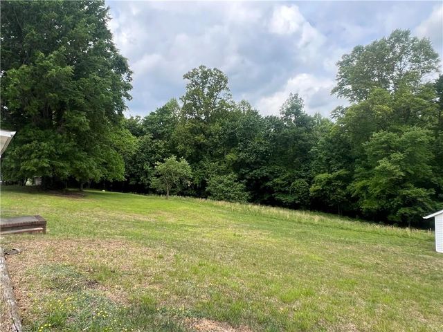 6090 Eaton Road, Walnut Cove, NC 27052