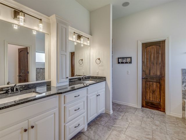 1470 Auburn Circle, Piedmont, OK 73078