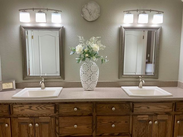 18 Southridge Court, Batesville, AR 72501