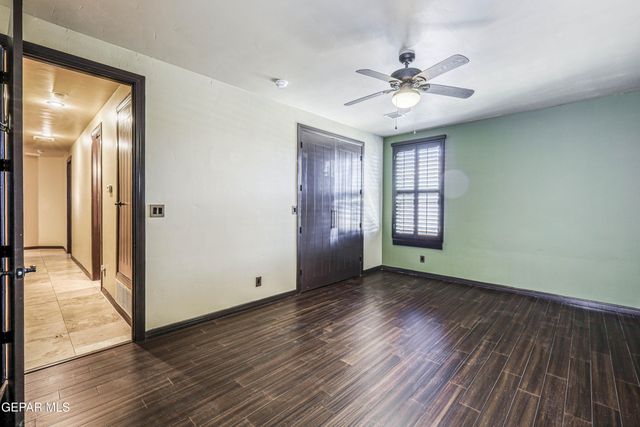 830 NEYLA Drive, El Paso, TX 79932