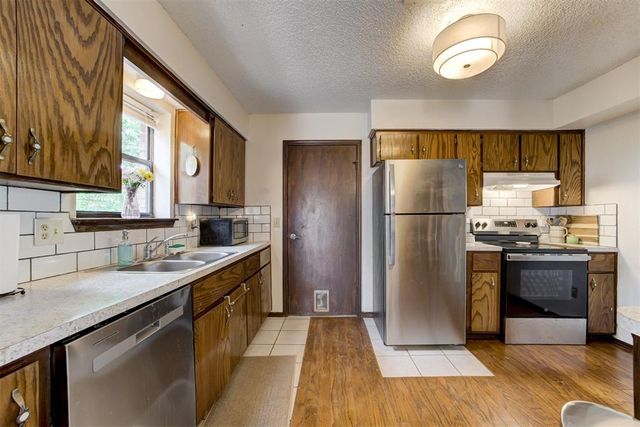 1012 Redstone Drive, Noble, OK 73068