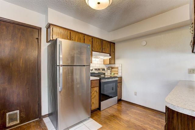 1012 Redstone Drive, Noble, OK 73068