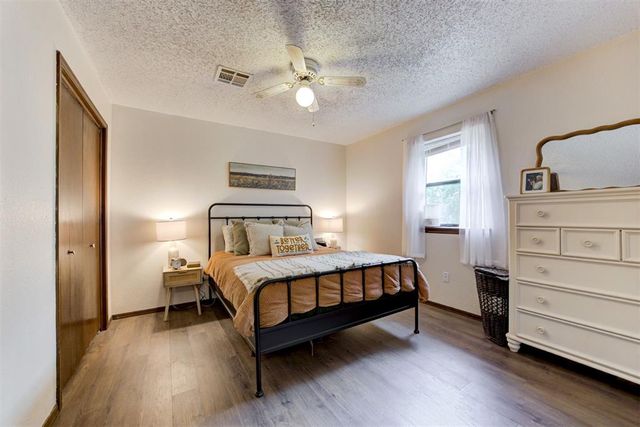 1012 Redstone Drive, Noble, OK 73068