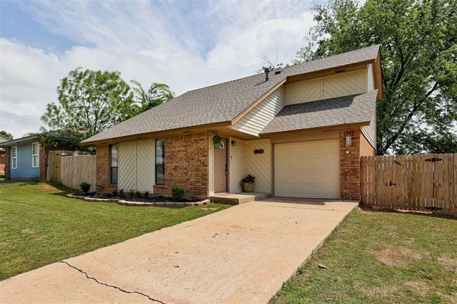 1012 Redstone Drive, Noble, OK 73068