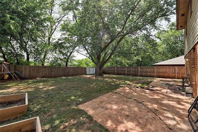 1012 Redstone Drive, Noble, OK 73068