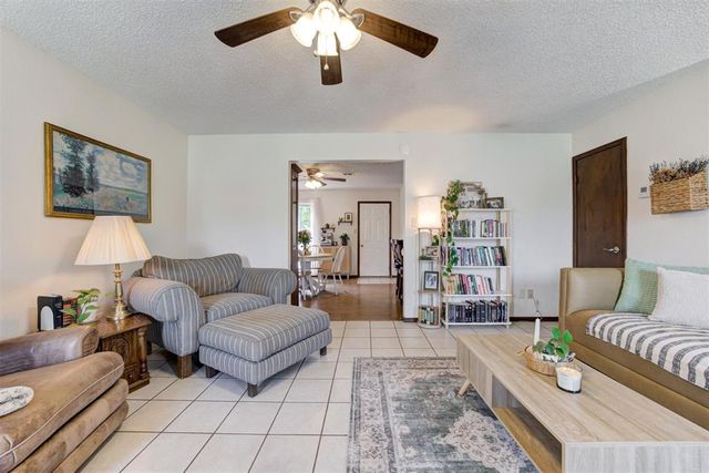 1012 Redstone Drive, Noble, OK 73068