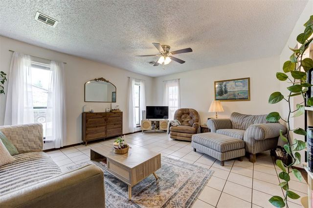 1012 Redstone Drive, Noble, OK 73068