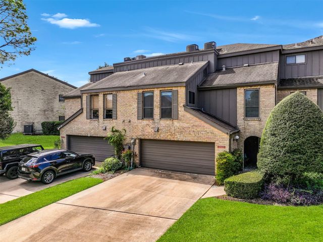 18214 Bal Harbour Drive, Nassau Bay, TX 77058