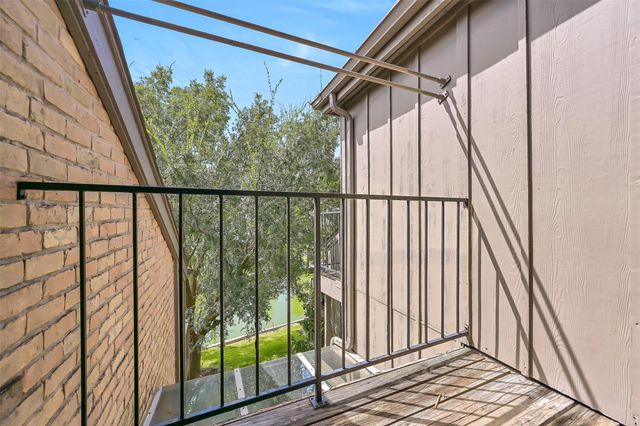 18214 Bal Harbour Drive, Nassau Bay, TX 77058