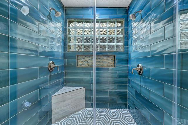 18214 Bal Harbour Drive, Nassau Bay, TX 77058
