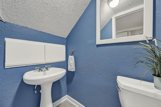 18214 Bal Harbour Drive, Nassau Bay, TX 77058