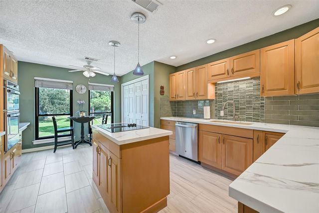 18214 Bal Harbour Drive, Nassau Bay, TX 77058