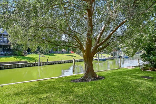 18214 Bal Harbour Drive, Nassau Bay, TX 77058