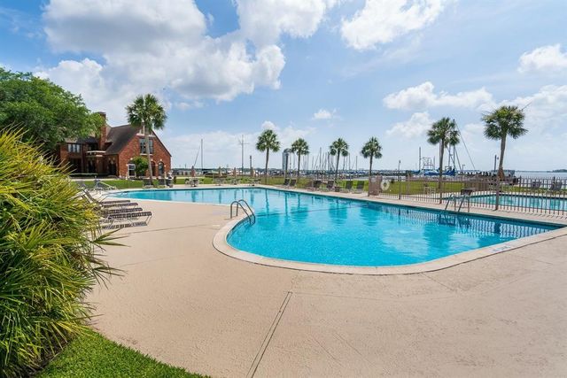 18214 Bal Harbour Drive, Nassau Bay, TX 77058