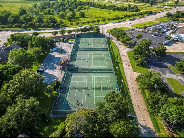 18214 Bal Harbour Drive, Nassau Bay, TX 77058