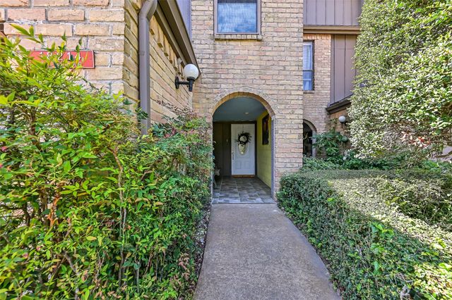 18214 Bal Harbour Drive, Nassau Bay, TX 77058
