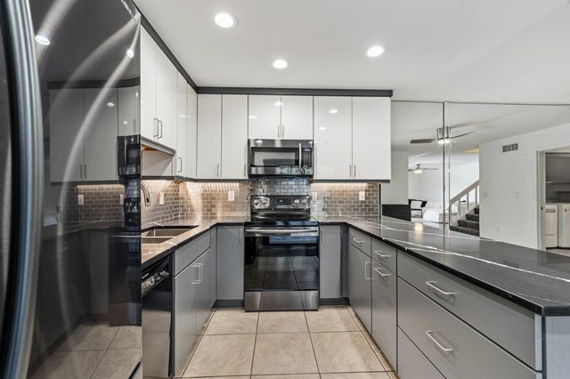 3852 SE Jefferson Street, Stuart, FL 34997