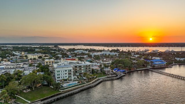 3852 SE Jefferson Street, Stuart, FL 34997