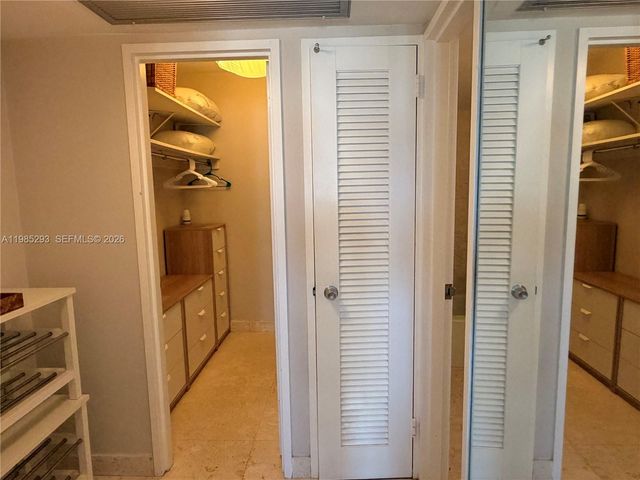 5700 Collins Ave 11A, Miami Beach, FL 33140